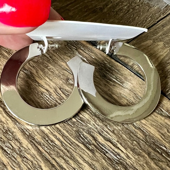 NEW MARLYN SCHIFF Hoop Pierced Earrings in Turquoise/Silver - Picture 5 of 6